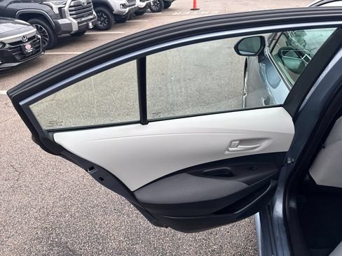 Used 2024 Toyota Corolla LE FWD image 40