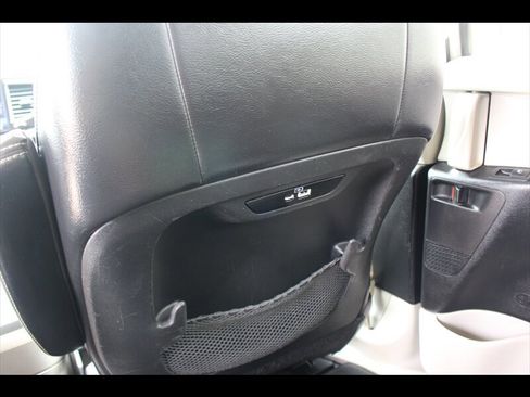 Used 2022 Chrysler Pacifica Touring-L FWD image 20