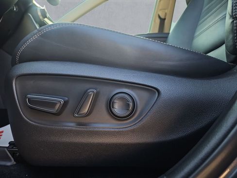 Used 2023 Toyota RAV4 XLE Premium image 8