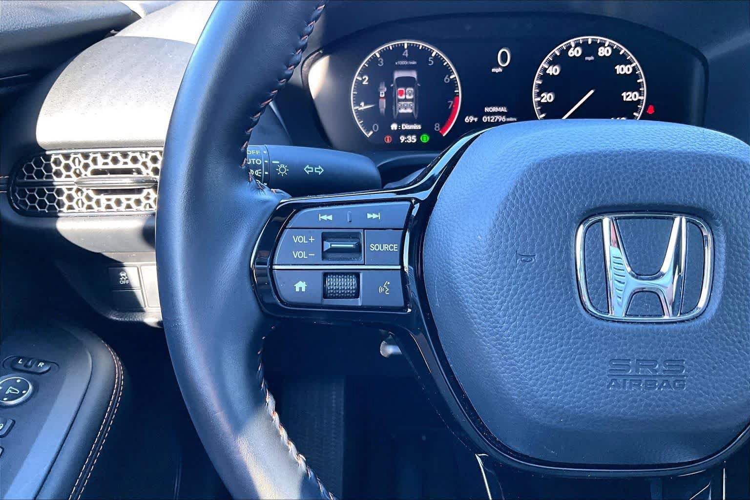 Certified 2025 Honda HR-V Sport image 24