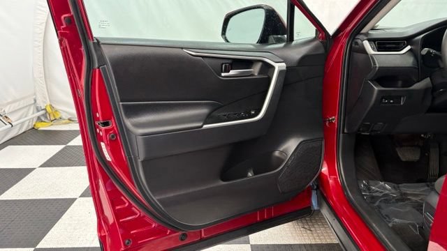 Used 2025 Toyota RAV4 XLE FWD image 14