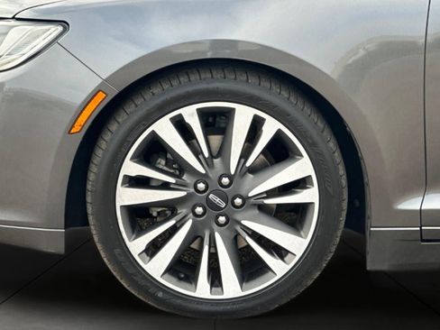 Used 2017 Lincoln MKZ Reserve image 31