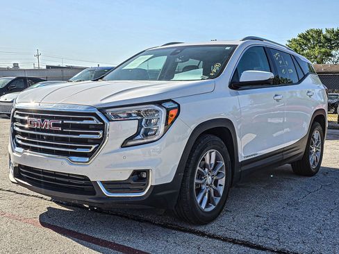 Used 2022 GMC Terrain SLT w/ Infotainment Package II image 3