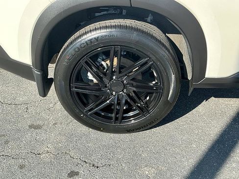 Certified 2023 Nissan Rogue SV image 9