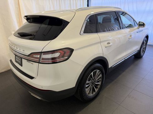 Used 2020 Lincoln Nautilus Premier w/ Equipment Group 101A image 9