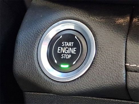 Used 2023 Buick Envision Essence image 25