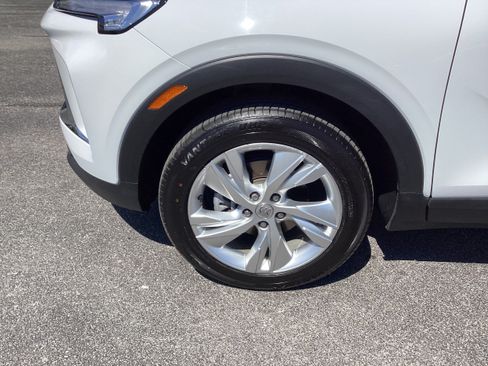 Used 2025 Buick Encore GX Preferred AWD/4WD image 9