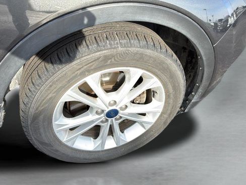 Certified 2019 Ford Escape SE image 36