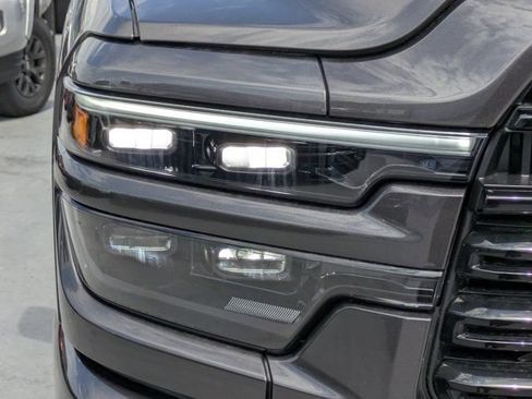 New 2026 RAM 2500 Laramie AWD/4WD image 9