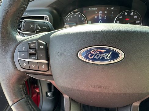 Used 2020 Ford Explorer XLT w/ Equipment Group 202A image 26