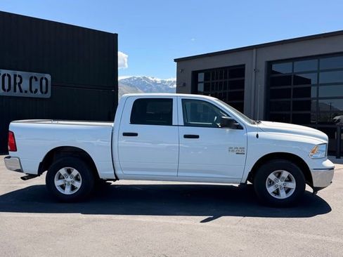Used 2023 RAM 1500 Classic SLT w/ Electronics Group AWD/4WD image 3