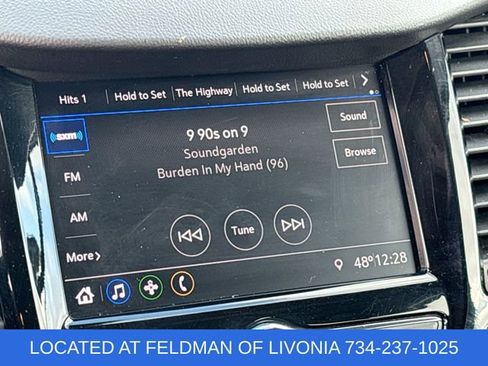 Used 2022 Chevrolet Trax LT w/ LT Convenience Package image 13