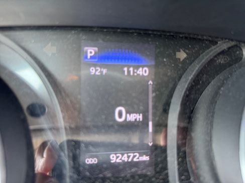 Used 2021 Toyota Camry LE FWD image 11