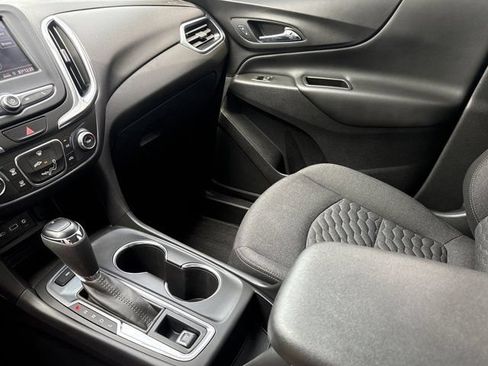Used 2021 Chevrolet Equinox LT AWD/4WD image 19