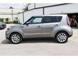 Used 2017 Kia Soul + image 4
