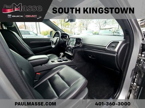 Used 2019 Jeep Grand Cherokee Limited AWD/4WD image 22