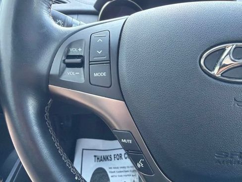 Used 2013 Hyundai Genesis 3.8 RWD image 27