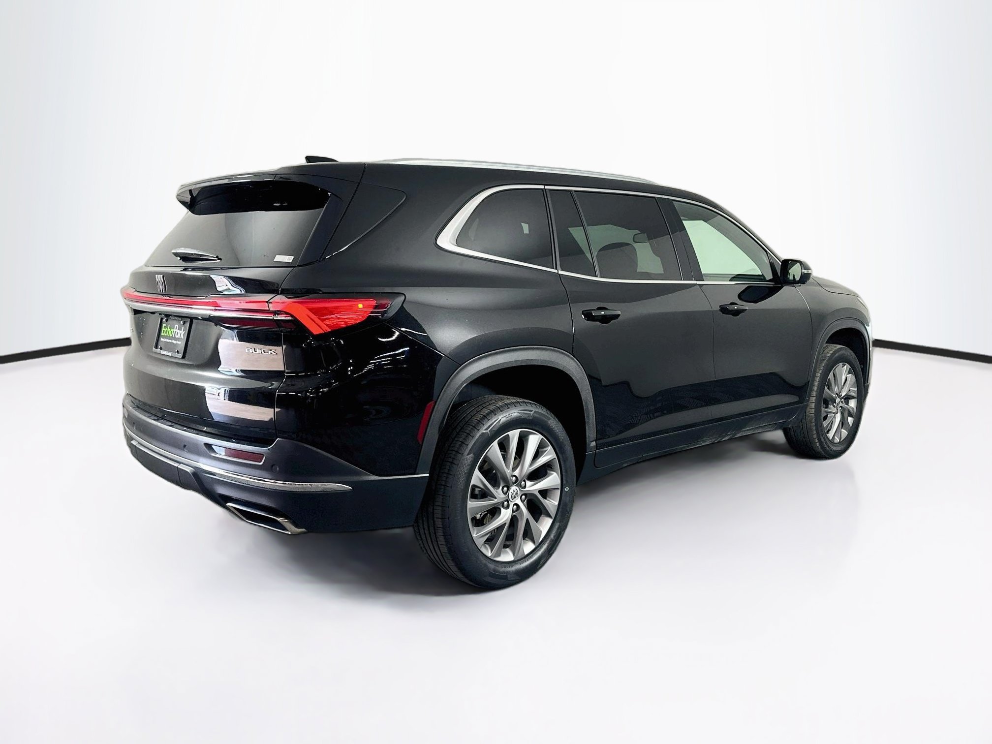 Used 2025 Buick Enclave Preferred FWD image 9