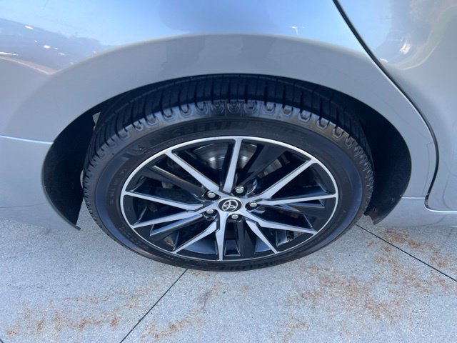 Used 2022 Toyota Camry SE FWD image 12