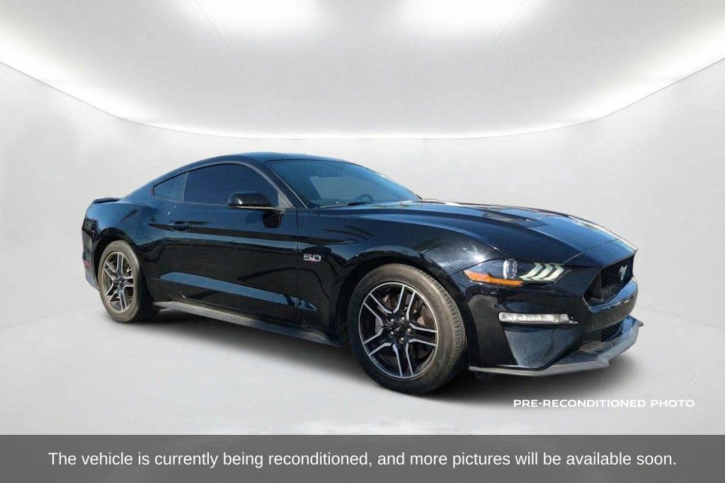 Used 2020 Ford Mustang GT RWD image 3