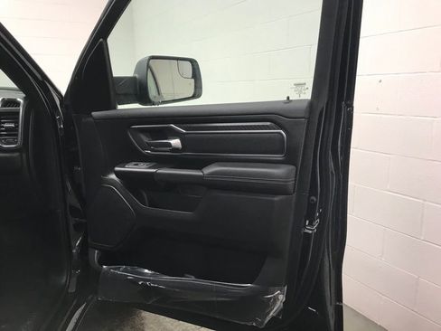 New 2026 RAM 1500 4x4 Crew Cab image 40