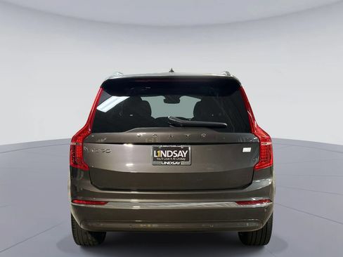 Used 2024 Volvo XC90 T8 Ultimate AWD/4WD image 11