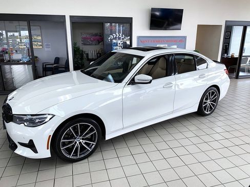 Used 2021 BMW 330i xDrive Sedan w/ Premium Package AWD/4WD image 3