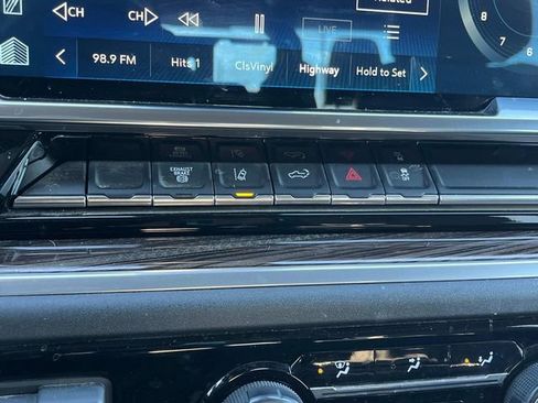 Used 2024 Chevrolet Silverado 3500 LT image 33