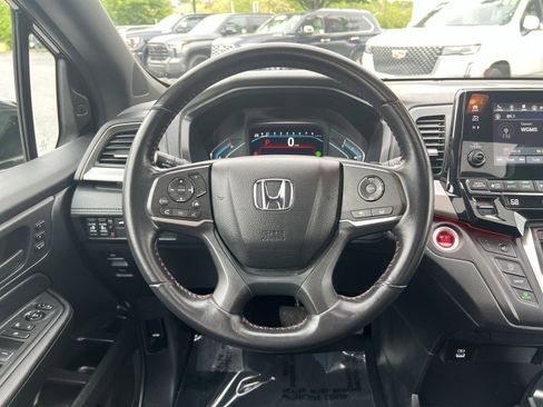 Used 2023 Honda Odyssey Sport image 16