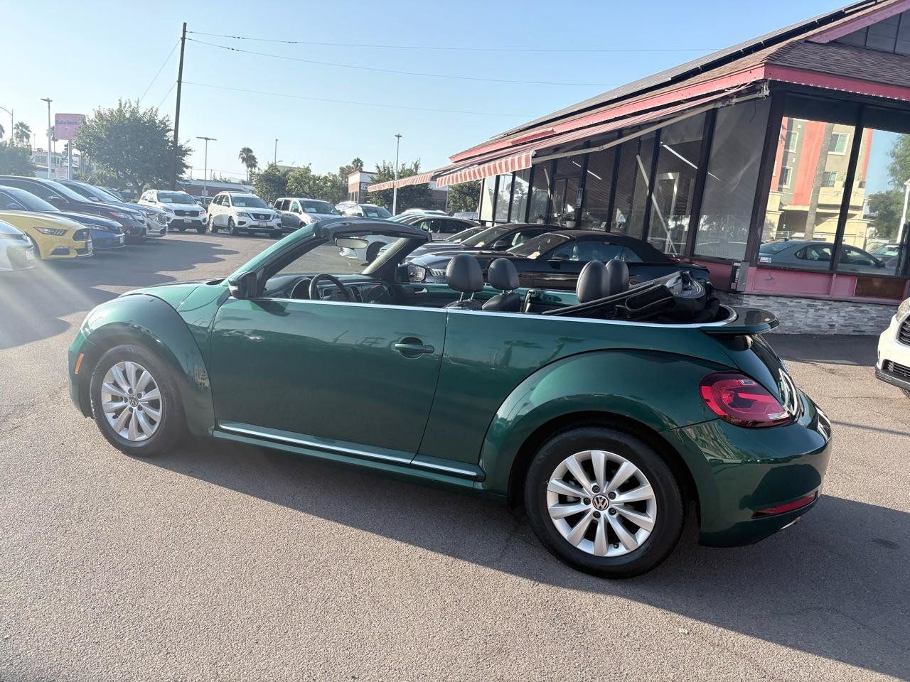 Used 2017 Volkswagen Beetle 1.8T S FWD image 12
