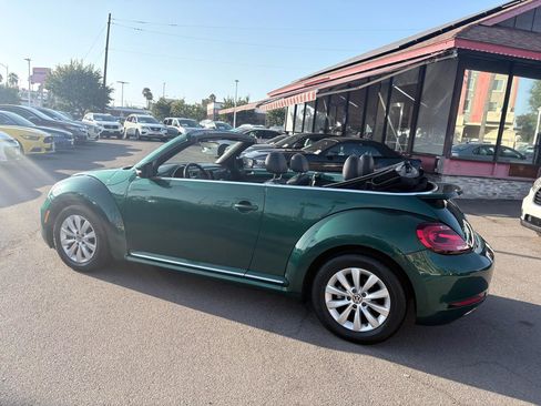 Used 2017 Volkswagen Beetle 1.8T S FWD image 12