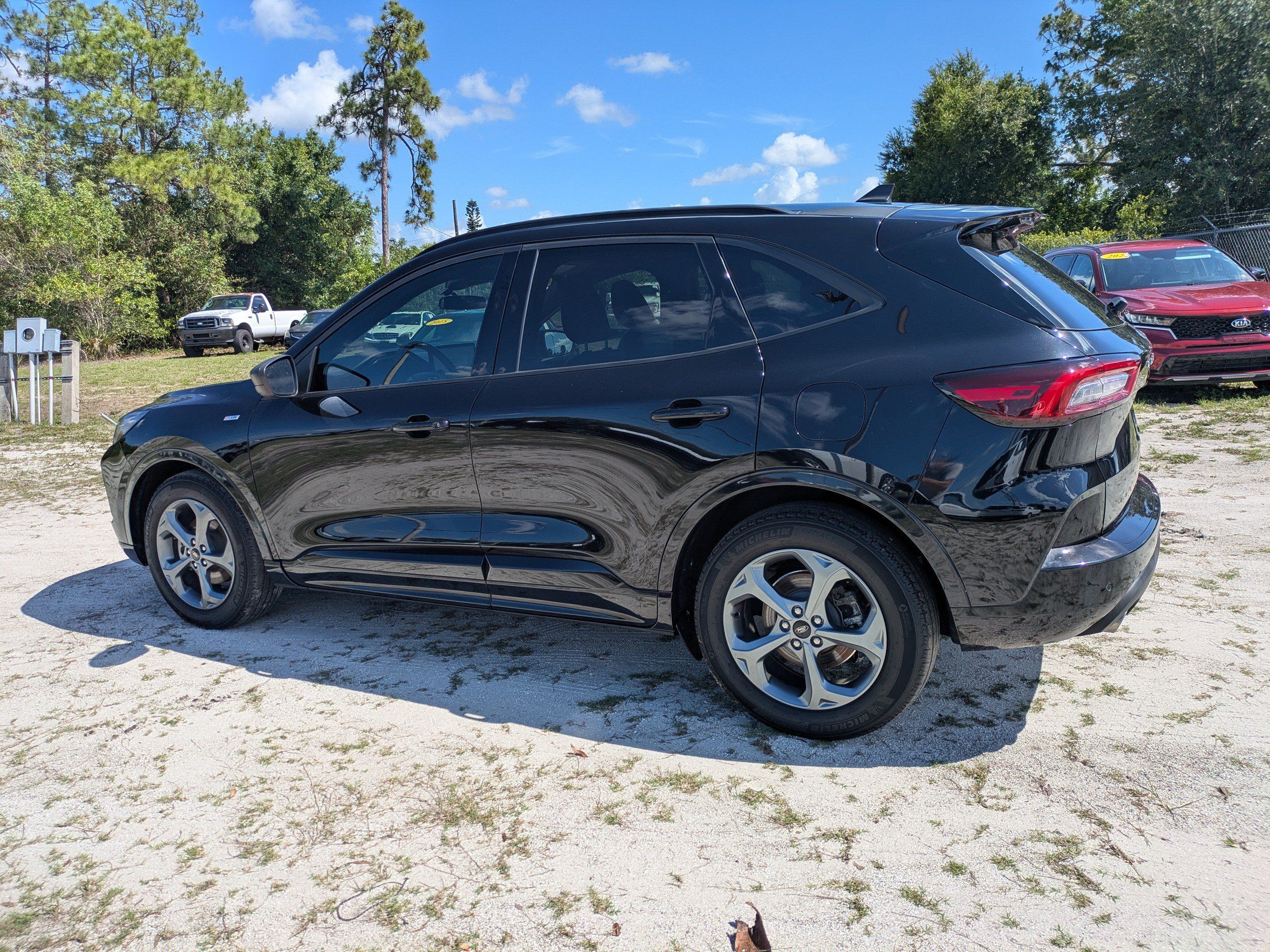 Used 2024 Ford Escape ST-Line w/ Tech Pack #1 FWD image 6