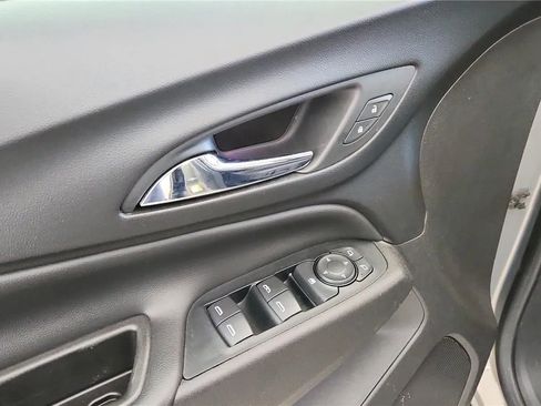 Used 2019 Chevrolet Equinox LT FWD image 36