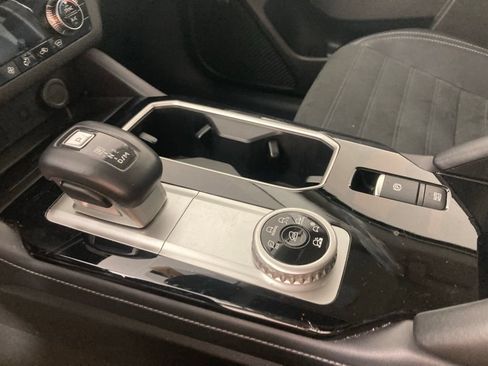 Used 2025 Mitsubishi Outlander SE AWD/4WD image 9