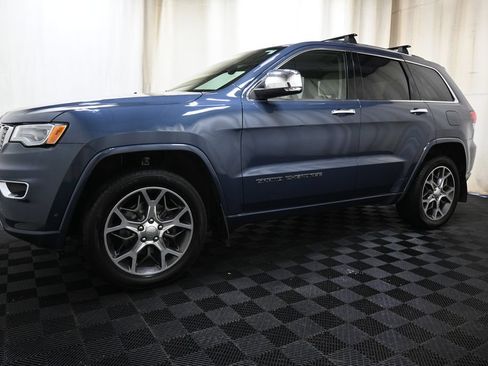 Used 2020 Jeep Grand Cherokee Overland AWD/4WD image 5