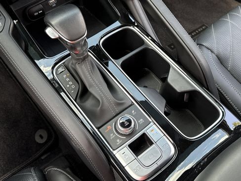 Certified 2025 Kia Telluride SX Prestige X-Line AWD/4WD image 26