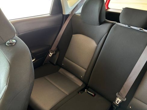 Used 2025 Kia Soul LX w/ LX Technology Package FWD image 37