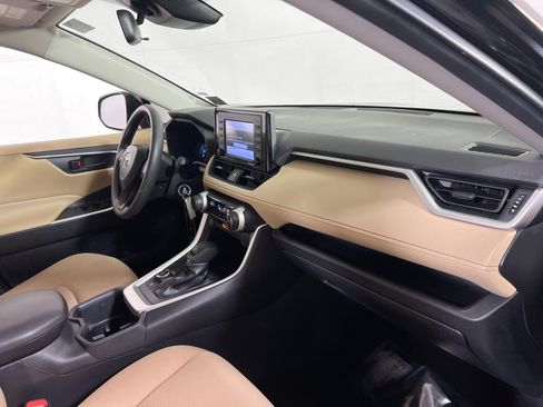 Used 2022 Toyota RAV4 LE image 25