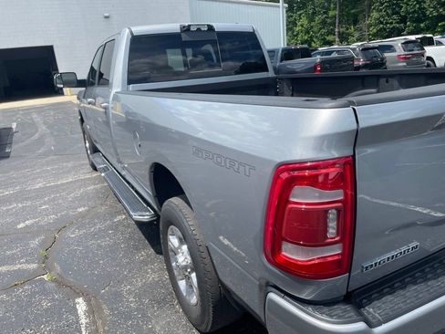 Used 2022 RAM 3500 Big Horn w/ Level C Equiment Group AWD/4WD image 11