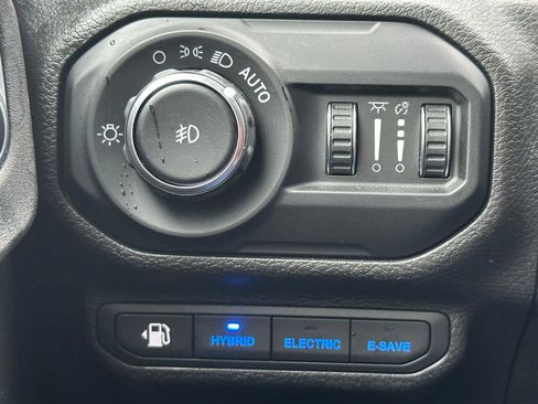 Used 2022 Jeep Wrangler Unlimited Rubicon 4xe AWD/4WD image 30