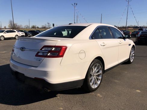 Used 2018 Ford Taurus Limited image 5