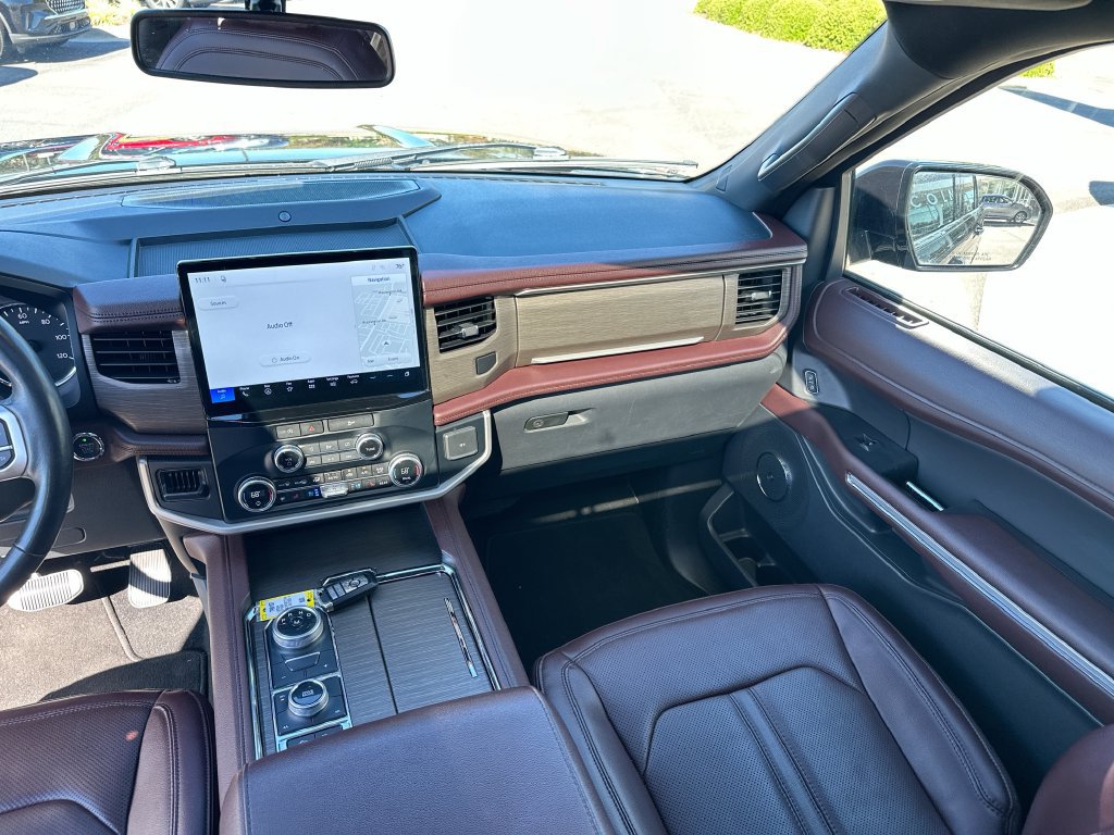 Used 2024 Ford Expedition Limited AWD/4WD image 20