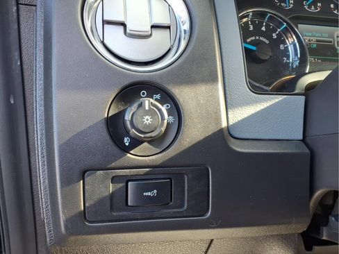 Used 2014 Ford F150 XLT w/ Equipment Group 302A Luxury image 18