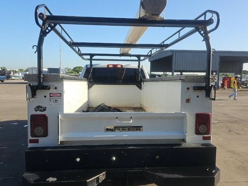 Used 2022 RAM 2500 Tradesman RWD image 5