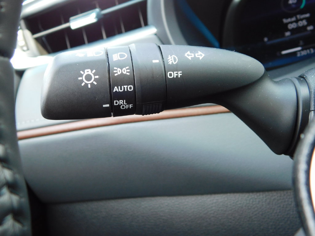Used 2023 Toyota Venza Limited AWD/4WD image 33