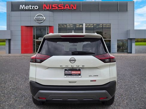 Certified 2023 Nissan Rogue SL w/ SL Premium Package AWD/4WD image 5