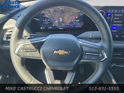 Used 2026 Chevrolet Traverse LT AWD/4WD image 12