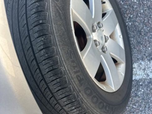 Used 2008 Saturn Vue XR image 9