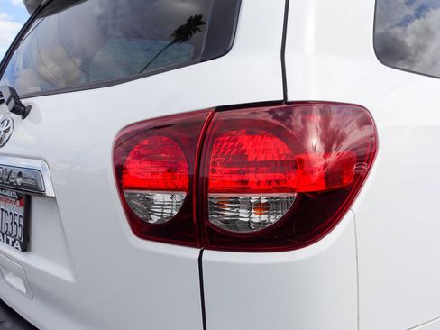 Used 2019 Toyota Sequoia Limited image 5