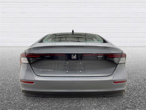 New 2025 Honda Accord SE image 4